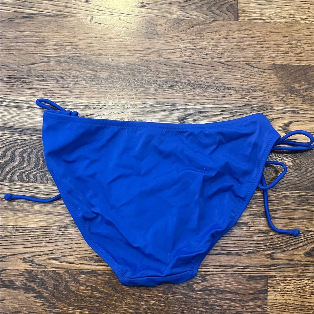 Victoria’s Secret Blue Two-Piece Triangle Bikini Set - Picture 7 of 8